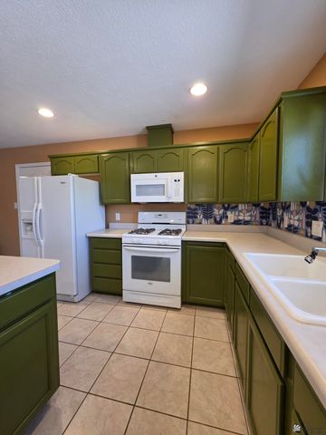 13527 E 53 Ln, Yuma, AZ 85367