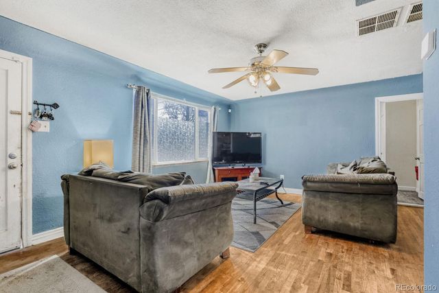 1605 Oakland Street, Aurora, CO 80010