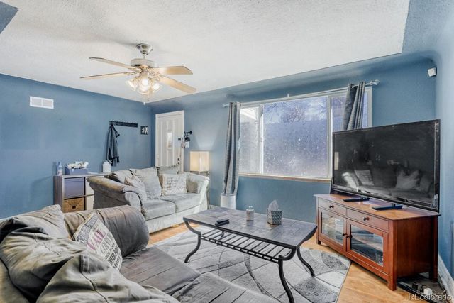 1605 Oakland Street, Aurora, CO 80010