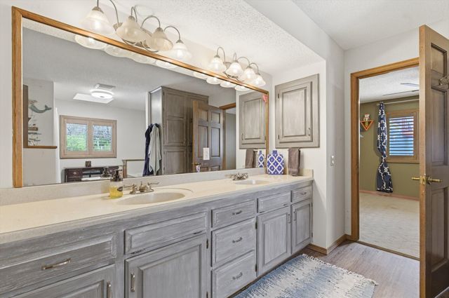 1753 W Camino Lane, Springfield, MO 65810