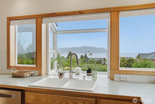 11956 NE Jefferson Point Road, Kingston, WA 98346