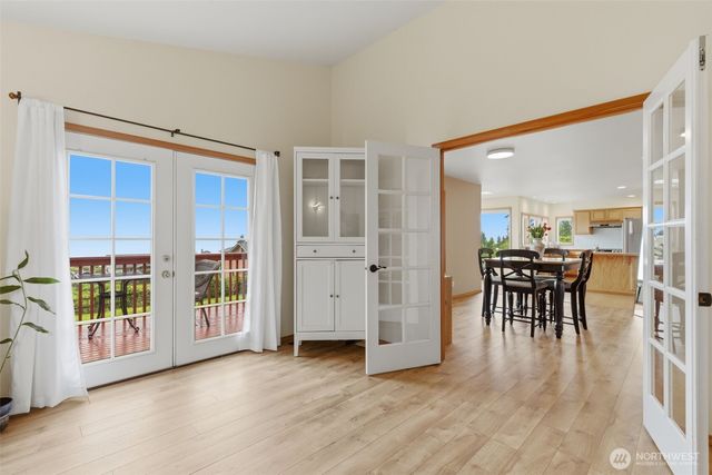 11956 NE Jefferson Point Road, Kingston, WA 98346