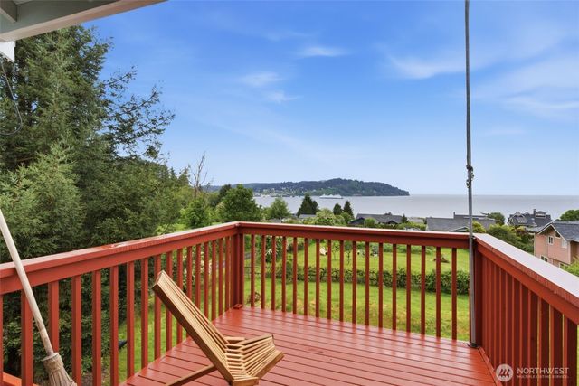 11956 NE Jefferson Point Road, Kingston, WA 98346