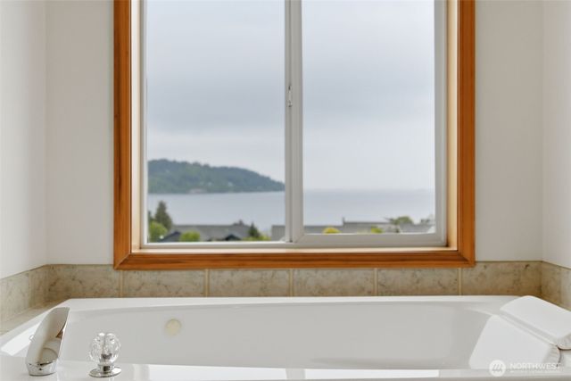 11956 NE Jefferson Point Road, Kingston, WA 98346