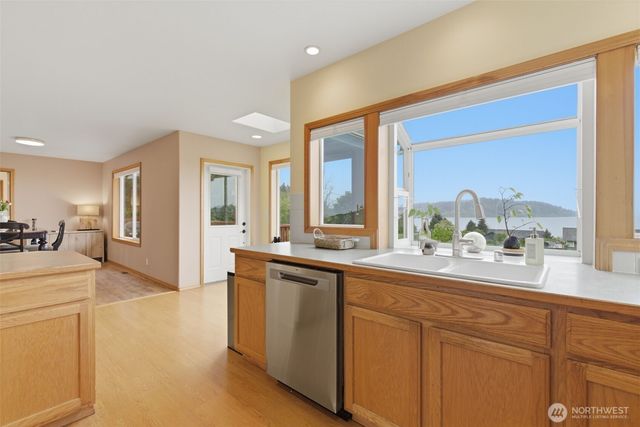 11956 NE Jefferson Point Road, Kingston, WA 98346
