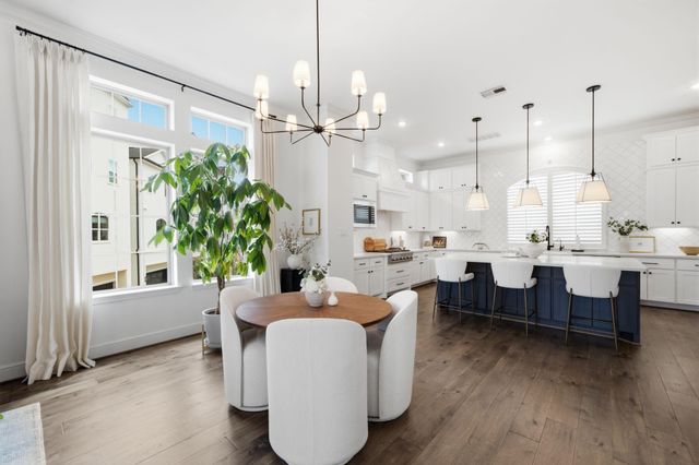 933 Blackshire Lane, Houston, TX 77055
