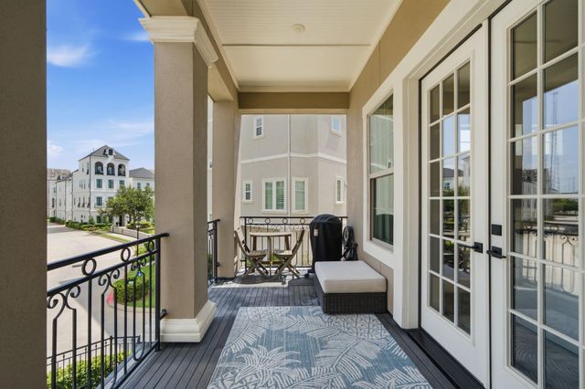 933 Blackshire Lane, Houston, TX 77055