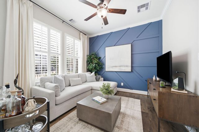 933 Blackshire Lane, Houston, TX 77055