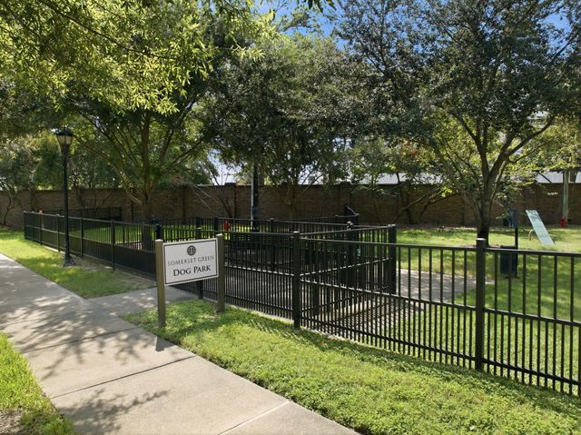 933 Blackshire Lane, Houston, TX 77055