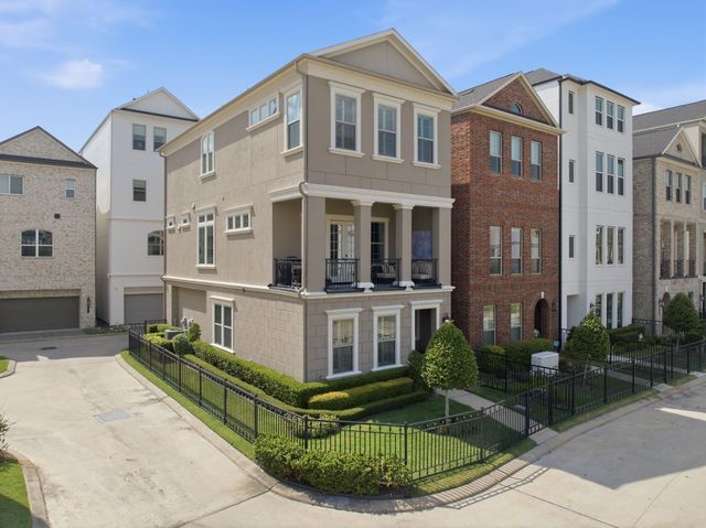 933 Blackshire Lane, Houston, TX 77055