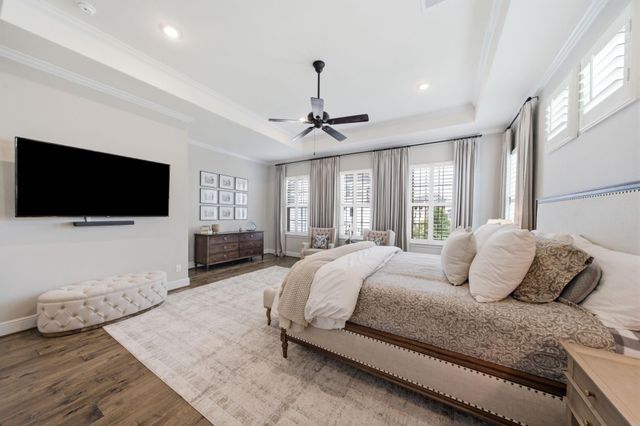 933 Blackshire Lane, Houston, TX 77055