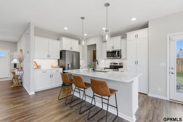 7721 N 156Th Avenue, Bennington, NE 68007