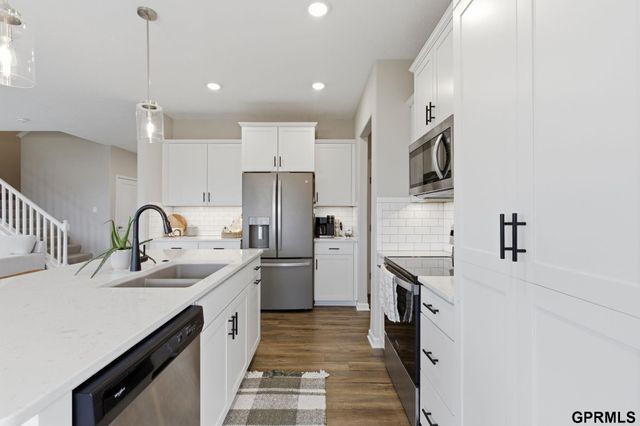 7721 N 156Th Avenue, Bennington, NE 68007