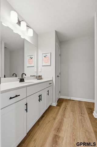 7721 N 156Th Avenue, Bennington, NE 68007