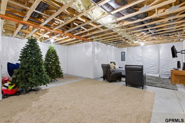 7721 N 156Th Avenue, Bennington, NE 68007