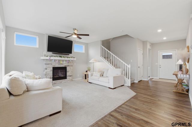 7721 N 156Th Avenue, Bennington, NE 68007