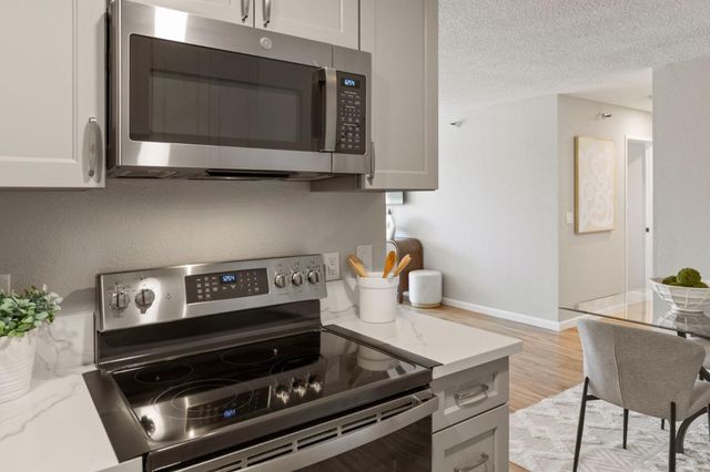 240 N Bayshore Boulevard 315, San Mateo, CA 94401
