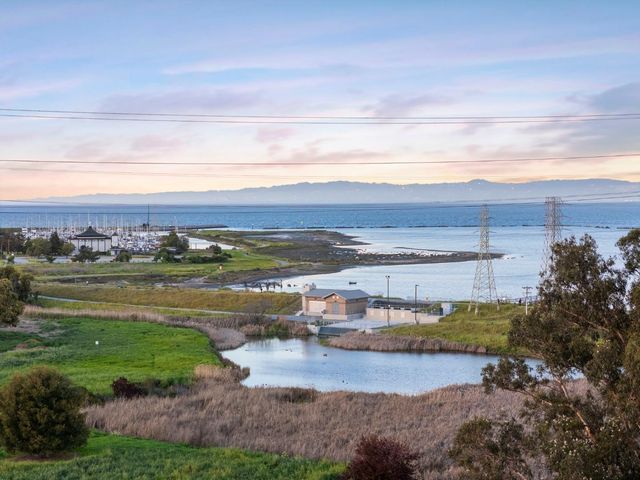240 N Bayshore Boulevard 315, San Mateo, CA 94401