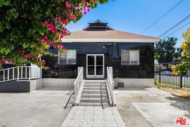 964 E Jefferson Boulevard, Los Angeles, CA 90011