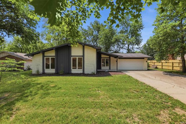 9529 Wolf River Place, Fort Wayne, IN 46804