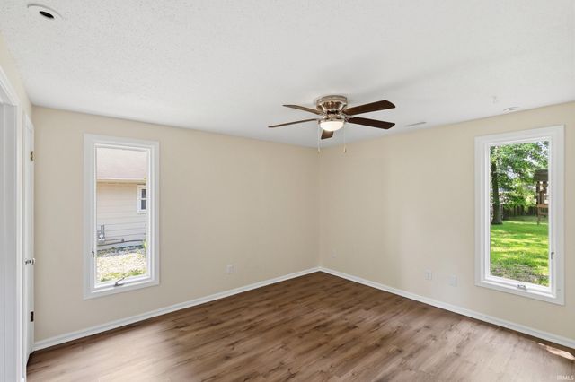 9529 Wolf River Place, Fort Wayne, IN 46804