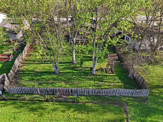 9529 Wolf River Place, Fort Wayne, IN 46804