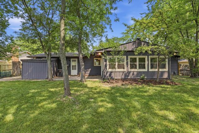 9529 Wolf River Place, Fort Wayne, IN 46804