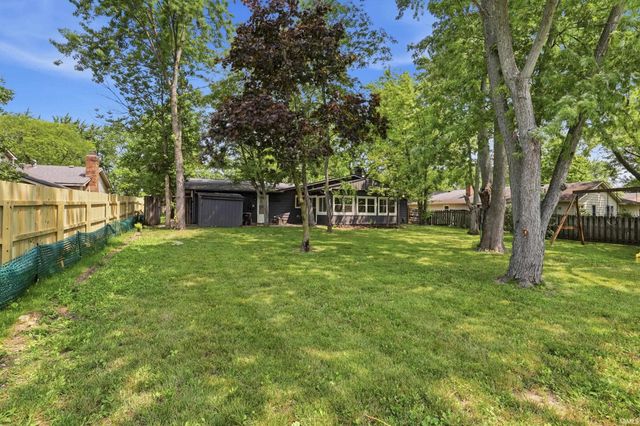 9529 Wolf River Place, Fort Wayne, IN 46804