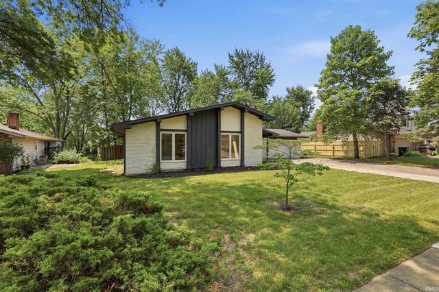 9529 Wolf River Place, Fort Wayne, IN 46804