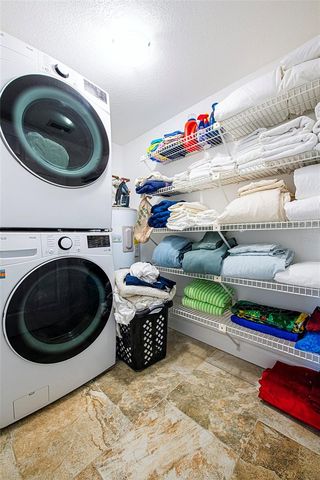 1060 PINELLAS BAYWAY S 106, St Petersburg, FL 33715