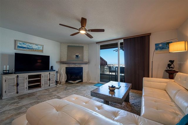 1060 PINELLAS BAYWAY S 106, St Petersburg, FL 33715