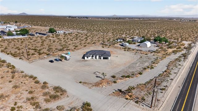 4084 Chevoit, Phelan, CA 92371