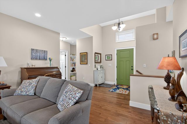 10037 Whitetail Lane, Jackson, MI 49201