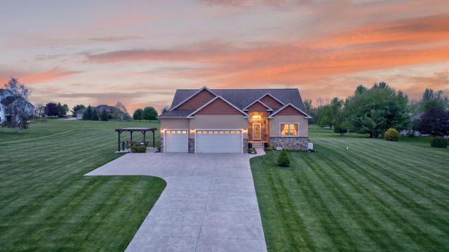 10037 Whitetail Lane, Jackson, MI 49201