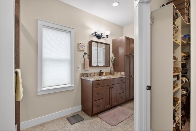 10037 Whitetail Lane, Jackson, MI 49201