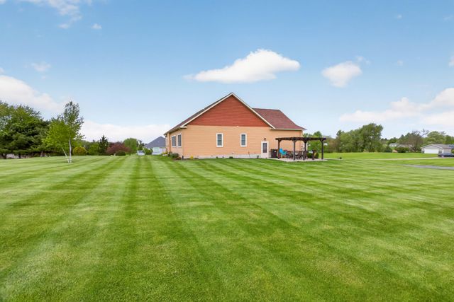 10037 Whitetail Lane, Jackson, MI 49201