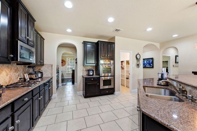 19718 W Verde Creek Circle, Cypress, TX 77433