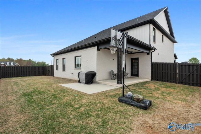 16959 Whispering Pines, Athens, AL 35611