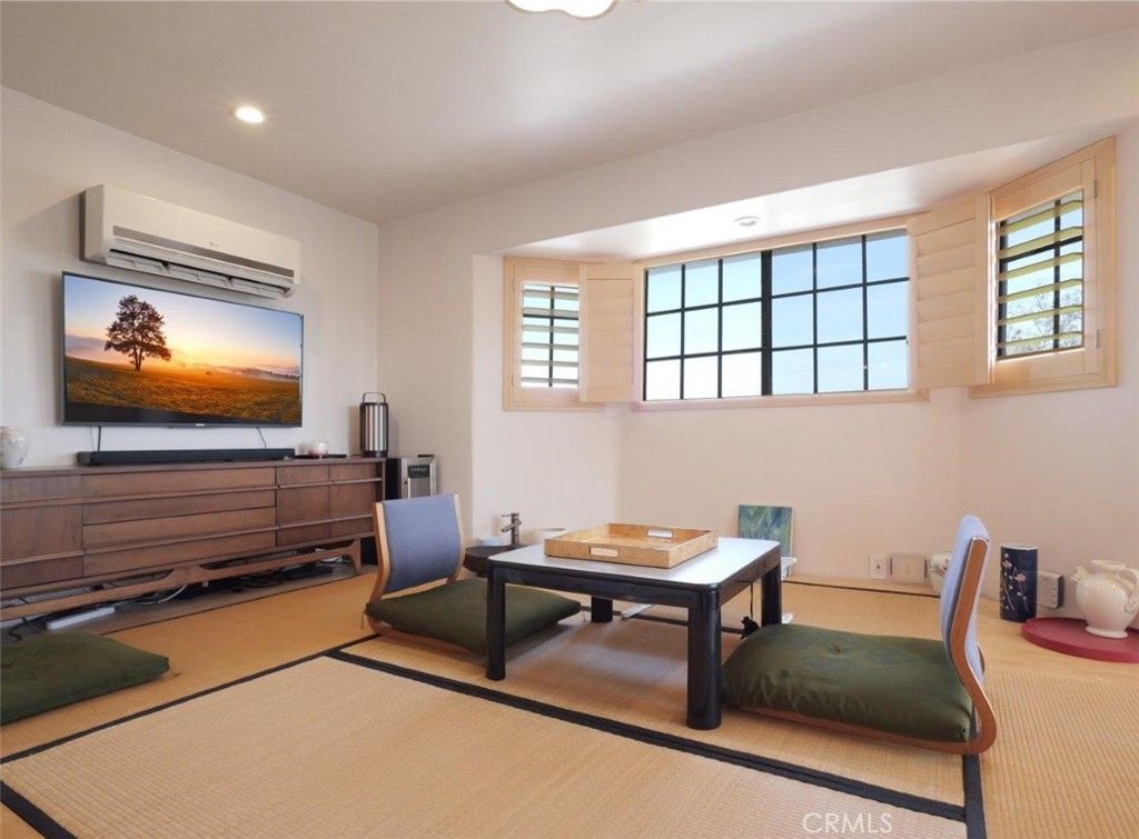 Image 24 of property listing at 2318 W 154th Street, Gardena, CA 90249