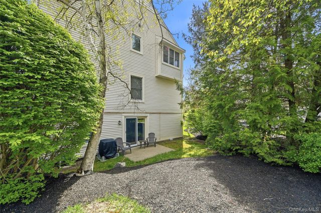 207 Cornwall Meadows Lane, Patterson, NY 12563