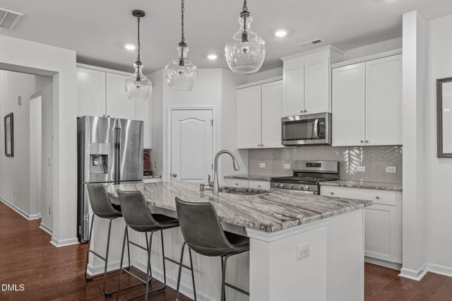 529 Oaks End Drive, Holly Springs, NC 27540
