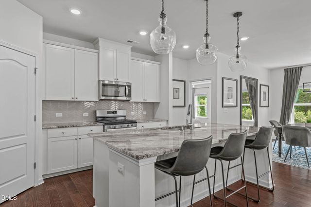 529 Oaks End Drive, Holly Springs, NC 27540