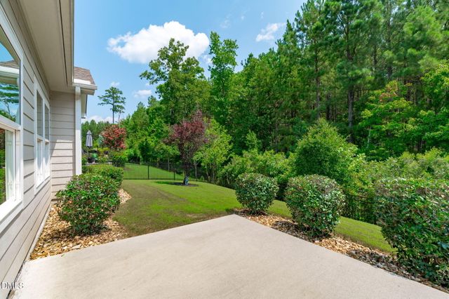 529 Oaks End Drive, Holly Springs, NC 27540