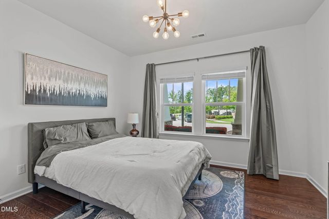 529 Oaks End Drive, Holly Springs, NC 27540