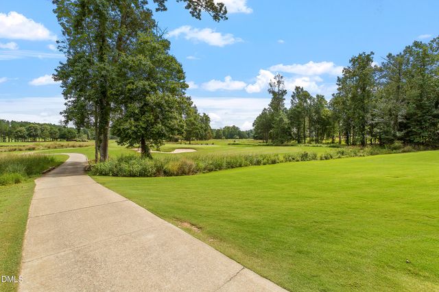 529 Oaks End Drive, Holly Springs, NC 27540