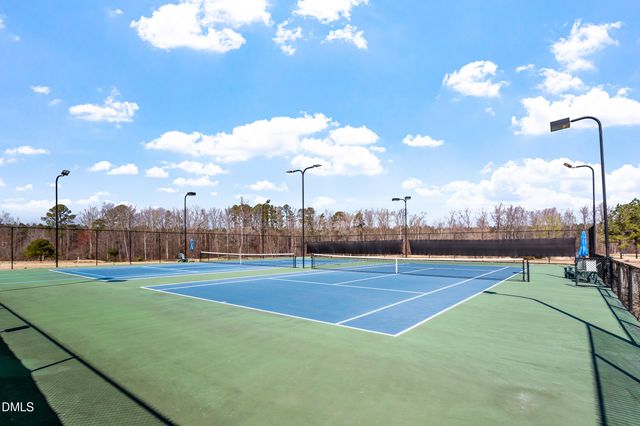 529 Oaks End Drive, Holly Springs, NC 27540