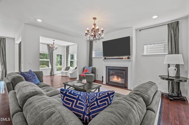 529 Oaks End Drive, Holly Springs, NC 27540