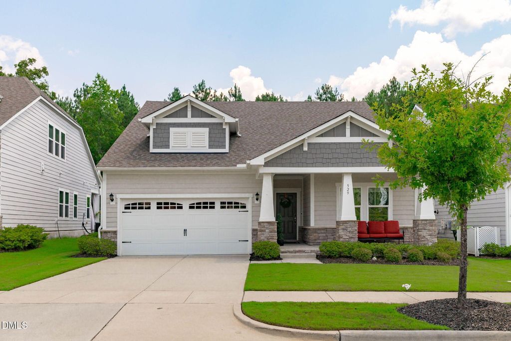529 Oaks End Drive, Holly Springs, NC 27540
