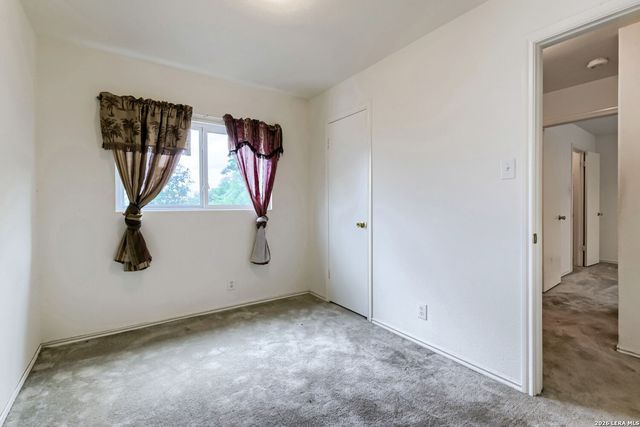 9647 SEKULA DR, San Antonio, TX 78250