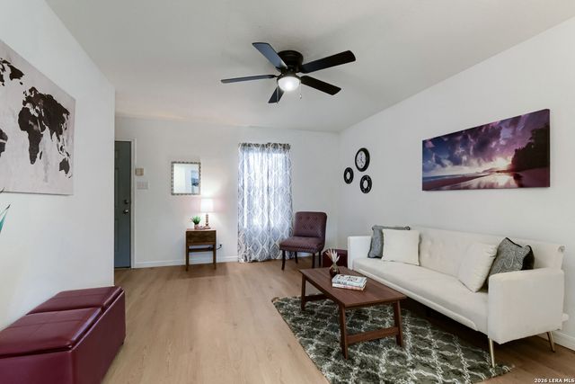 9647 SEKULA DR, San Antonio, TX 78250